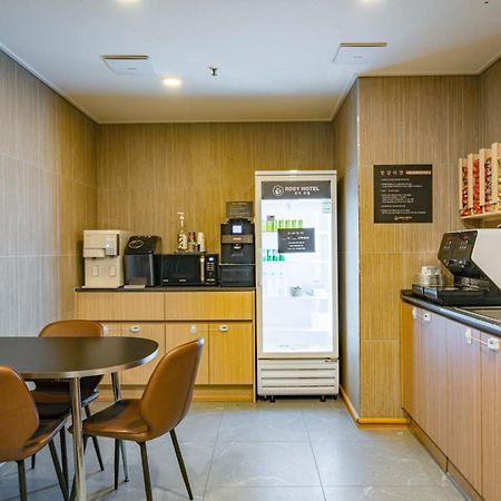 Rosy Hotel Cshongdzsu Kültér fotó