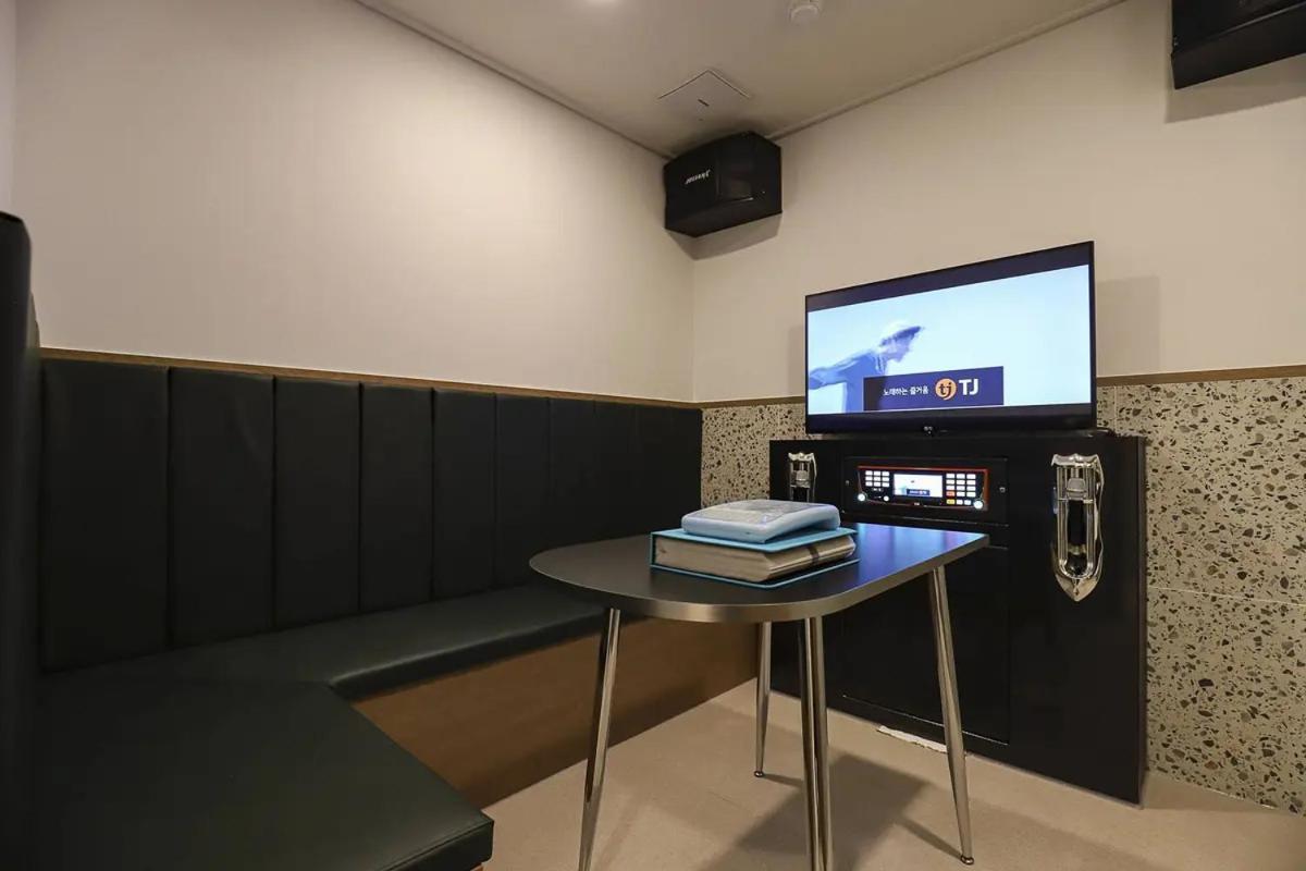 Rosy Hotel Cshongdzsu Kültér fotó