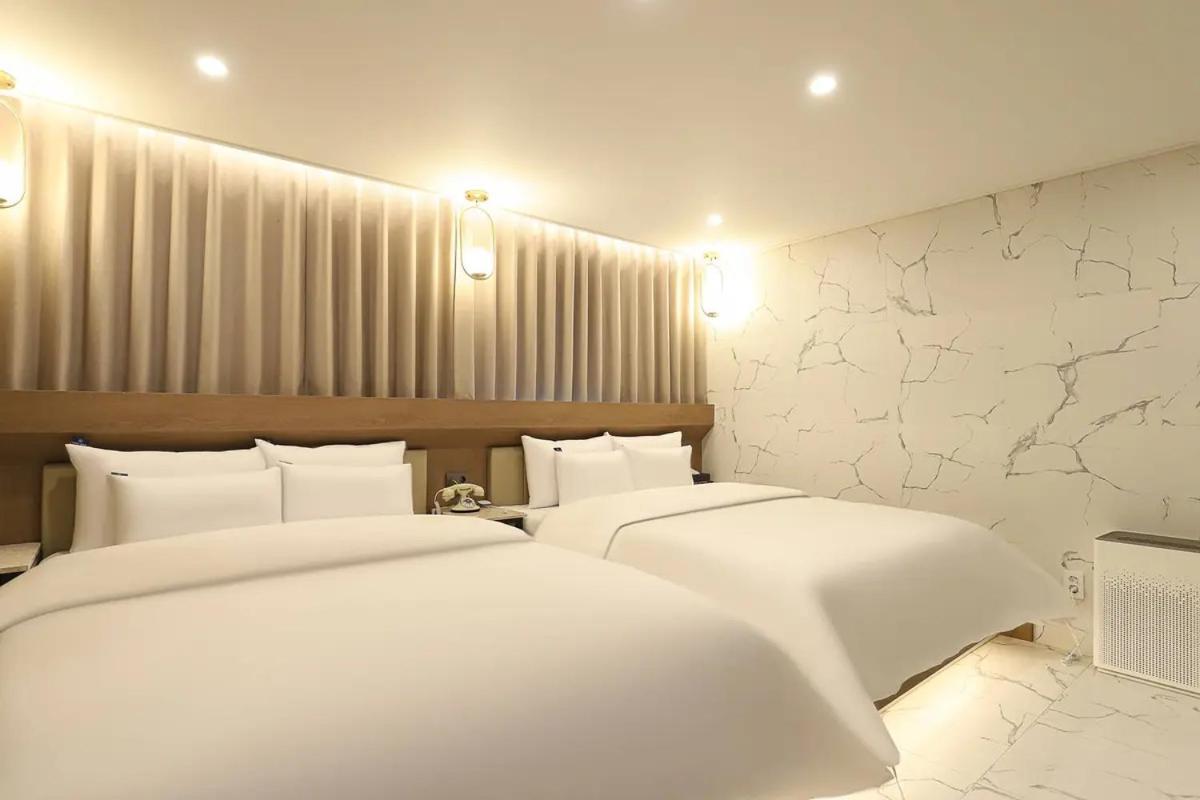 Rosy Hotel Cshongdzsu Kültér fotó