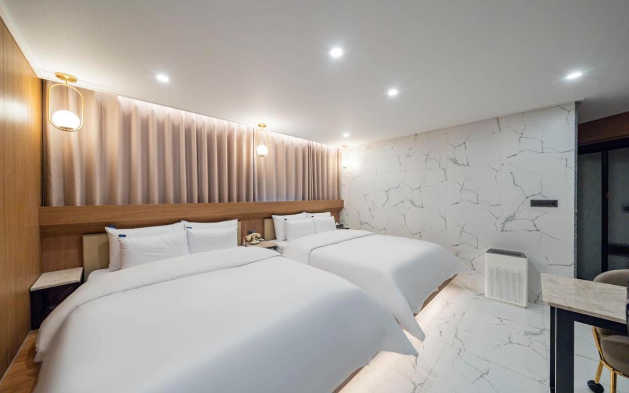 Rosy Hotel Cshongdzsu Kültér fotó