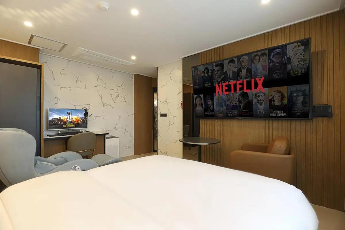 Rosy Hotel Cshongdzsu Kültér fotó