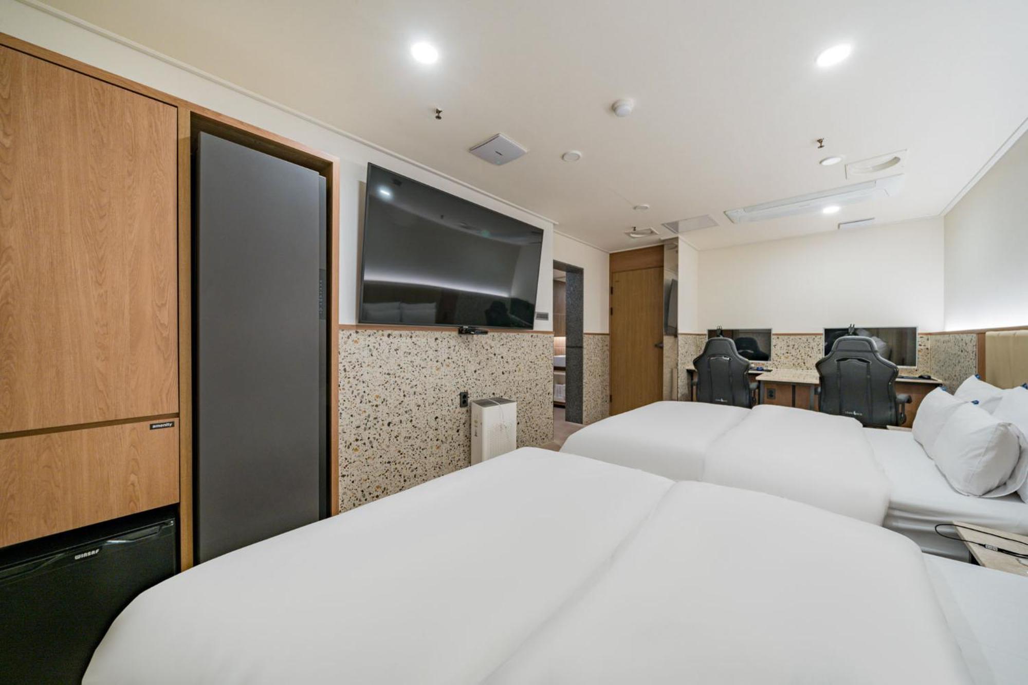 Rosy Hotel Cshongdzsu Kültér fotó