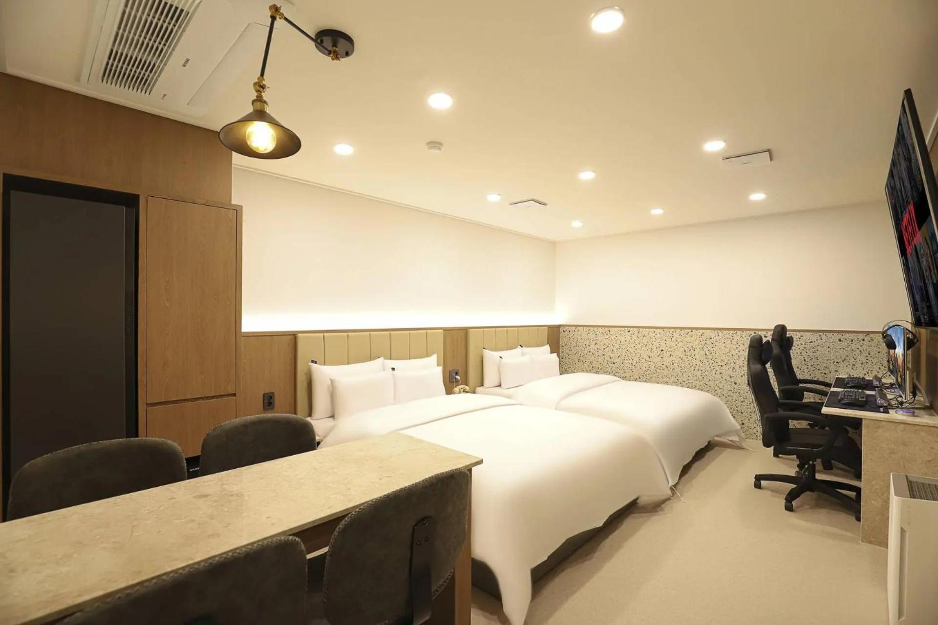 Rosy Hotel Cshongdzsu Kültér fotó