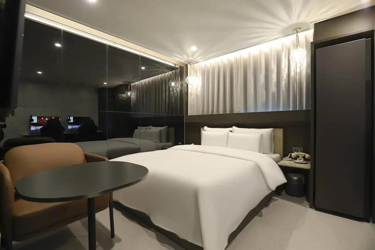 Rosy Hotel Cshongdzsu Kültér fotó