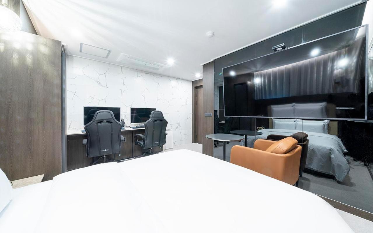Rosy Hotel Cshongdzsu Kültér fotó