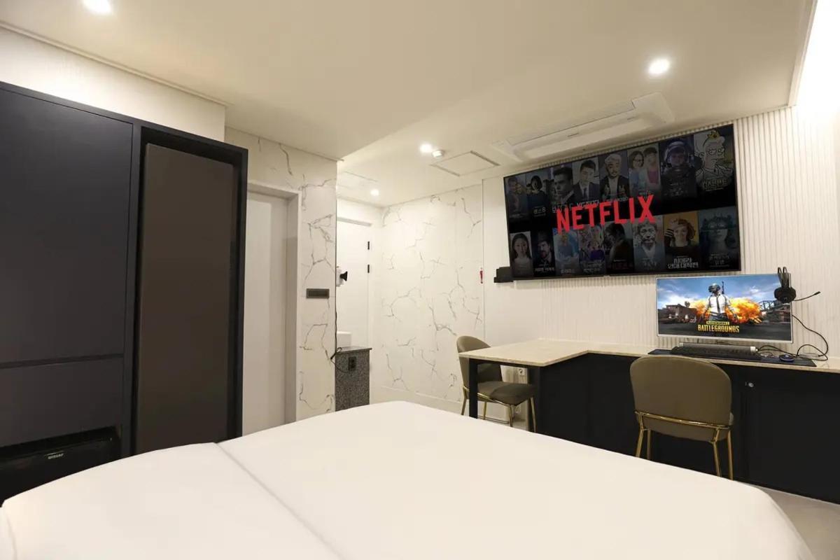Rosy Hotel Cshongdzsu Kültér fotó