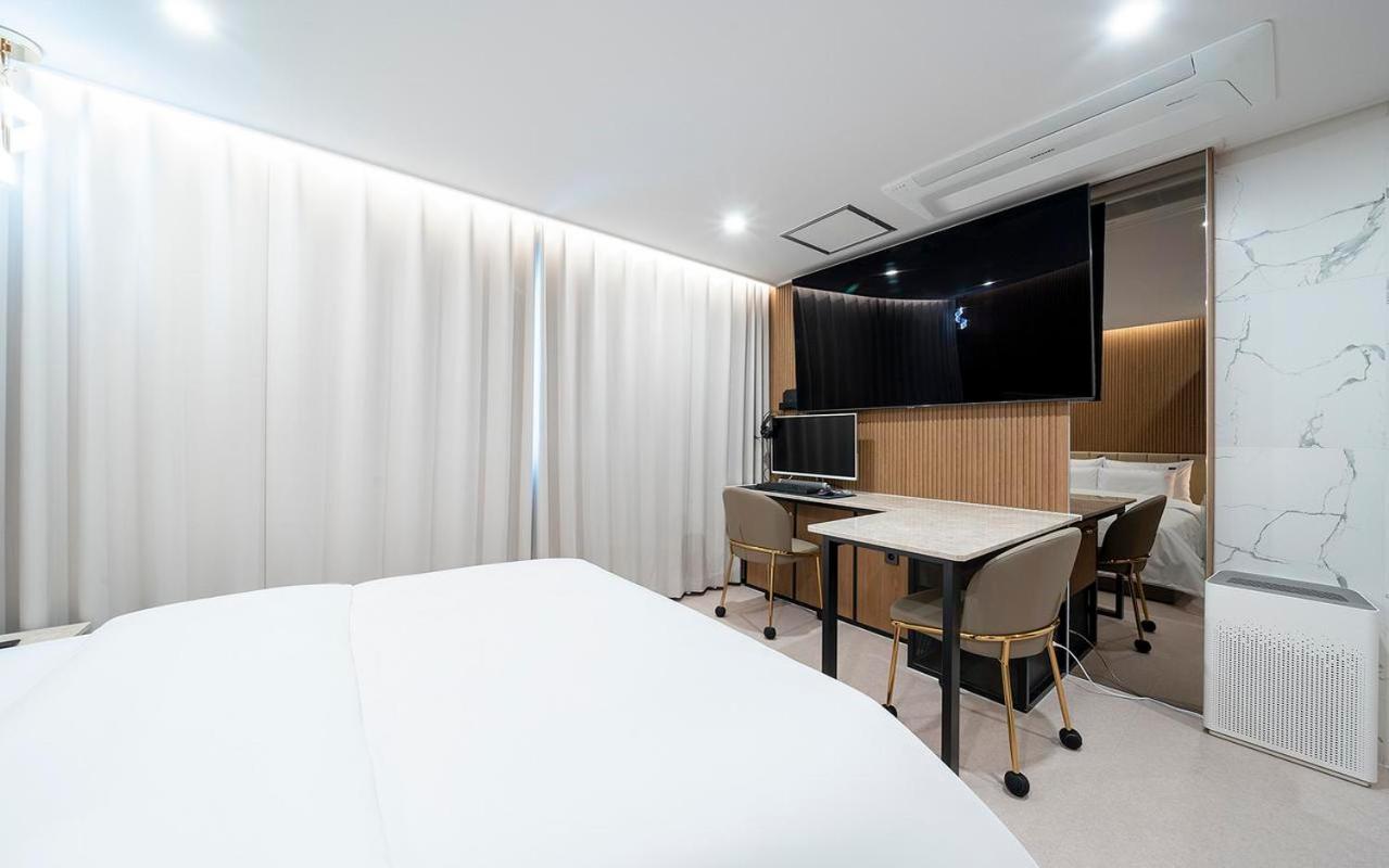Rosy Hotel Cshongdzsu Kültér fotó