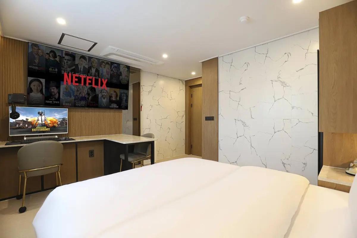 Rosy Hotel Cshongdzsu Kültér fotó