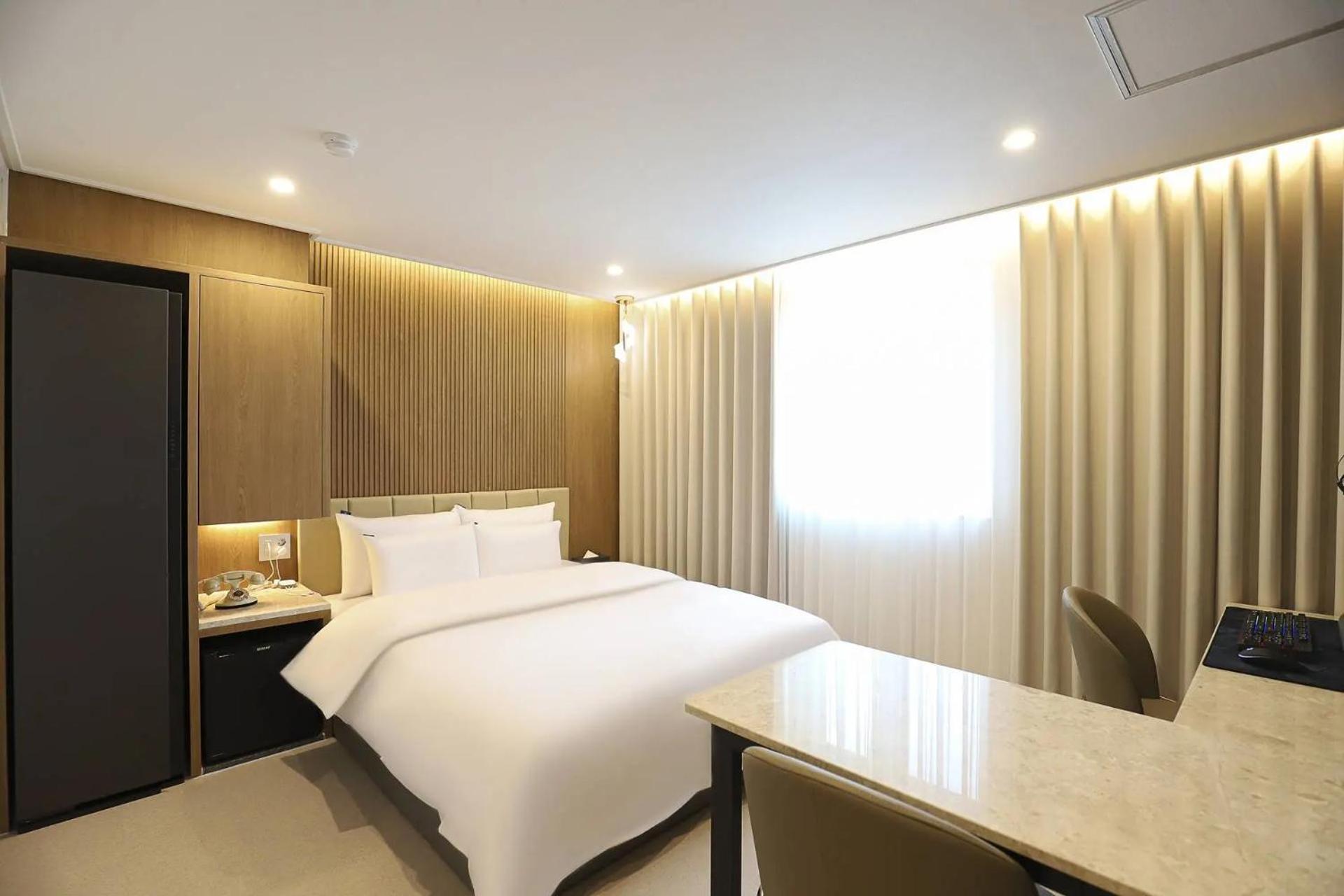 Rosy Hotel Cshongdzsu Kültér fotó