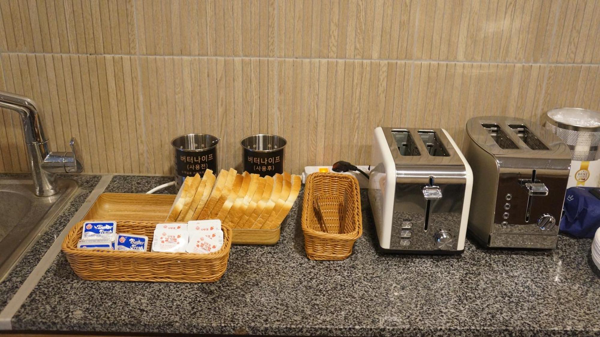 Rosy Hotel Cshongdzsu Kültér fotó